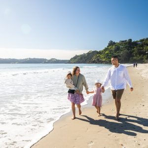 Waiheke Western Explorer Hop-On Hop-Off - Family (2A,2C)